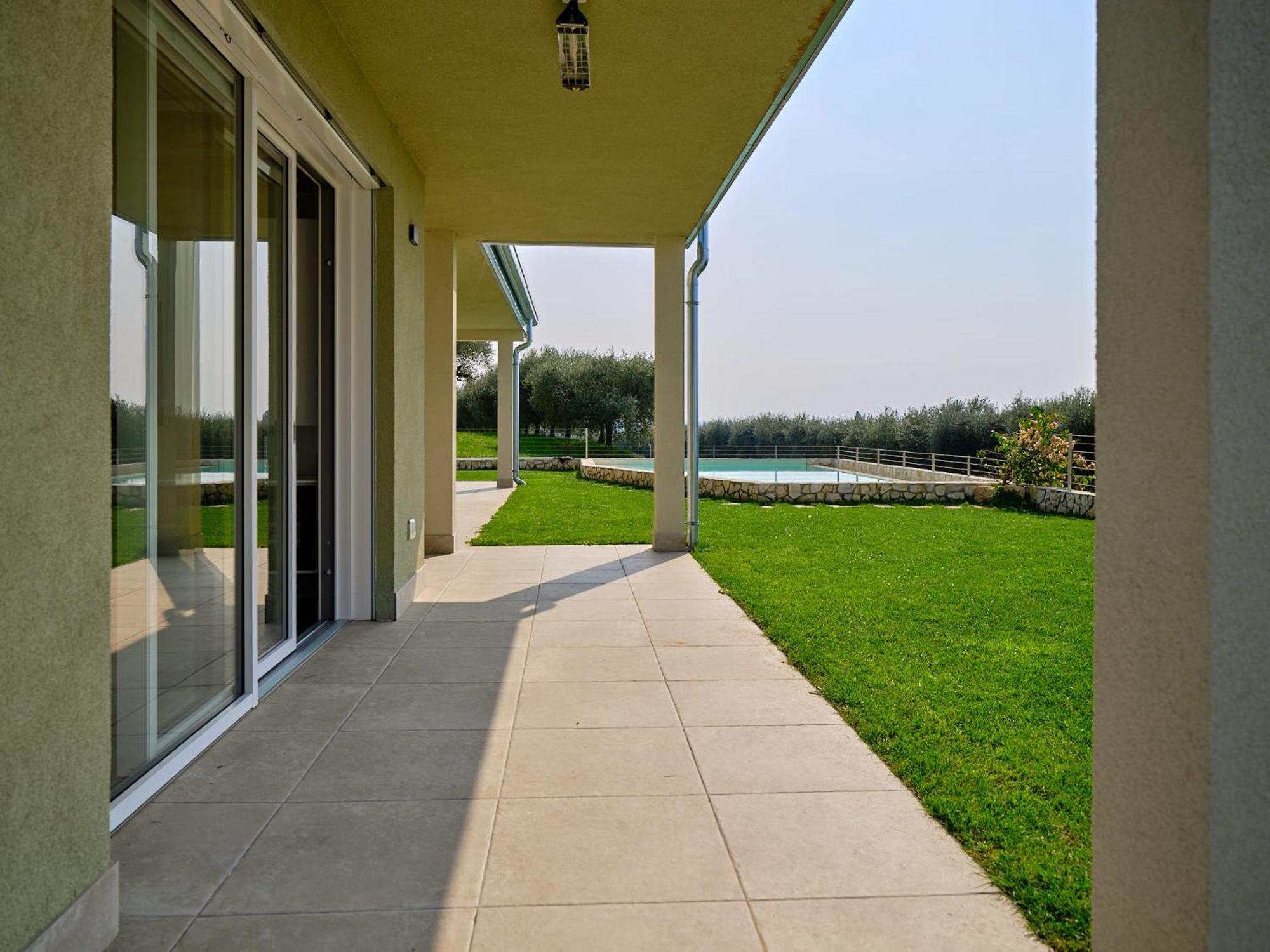 Villa Sunny Lake Suites Bardolino Exterior photo