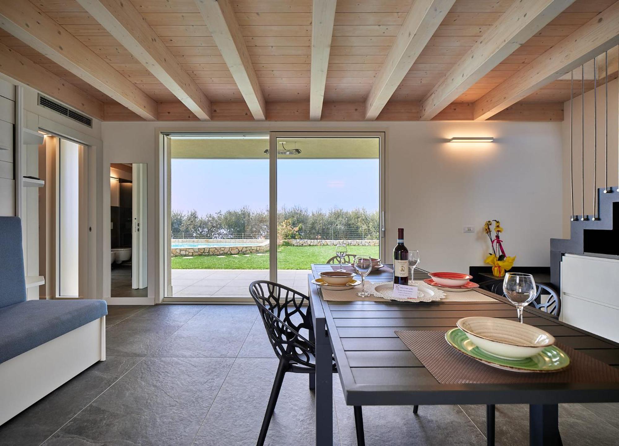 Villa Sunny Lake Suites Bardolino Exterior photo